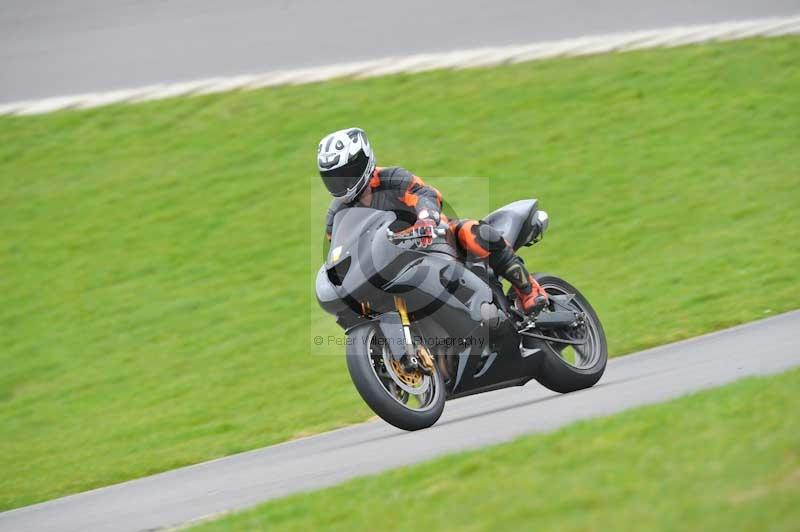 Motorcycle action photographs;anglesey circuit;anglesey trackday photographs;event digital images;eventdigitalimages;no limits trackday;oulton park circuit cheshire;peter wileman photography;trackday;trackday digital images;trackday photos;ty croes circuit wales