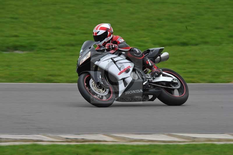 Motorcycle action photographs;anglesey circuit;anglesey trackday photographs;event digital images;eventdigitalimages;no limits trackday;oulton park circuit cheshire;peter wileman photography;trackday;trackday digital images;trackday photos;ty croes circuit wales