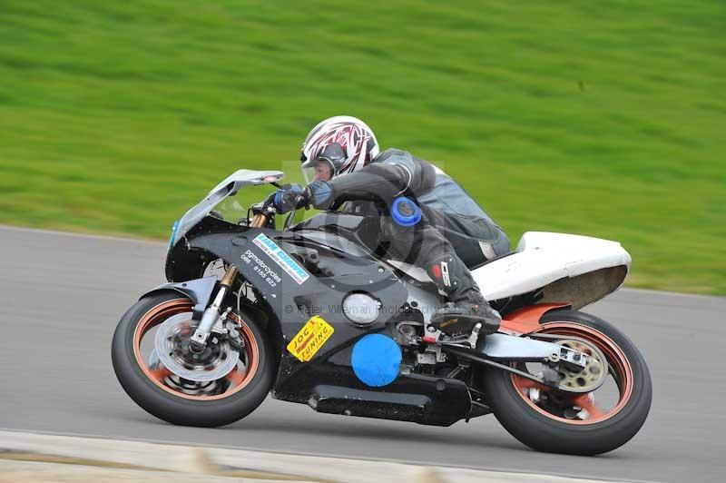 Motorcycle action photographs;anglesey circuit;anglesey trackday photographs;event digital images;eventdigitalimages;no limits trackday;oulton park circuit cheshire;peter wileman photography;trackday;trackday digital images;trackday photos;ty croes circuit wales