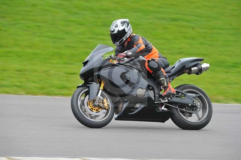 Motorcycle action photographs;anglesey circuit;anglesey trackday photographs;event digital images;eventdigitalimages;no limits trackday;oulton park circuit cheshire;peter wileman photography;trackday;trackday digital images;trackday photos;ty croes circuit wales