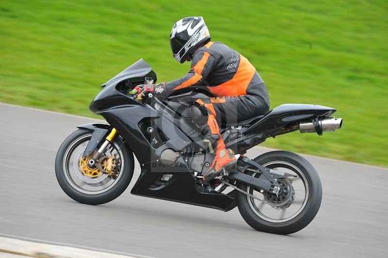 Motorcycle action photographs;anglesey circuit;anglesey trackday photographs;event digital images;eventdigitalimages;no limits trackday;oulton park circuit cheshire;peter wileman photography;trackday;trackday digital images;trackday photos;ty croes circuit wales