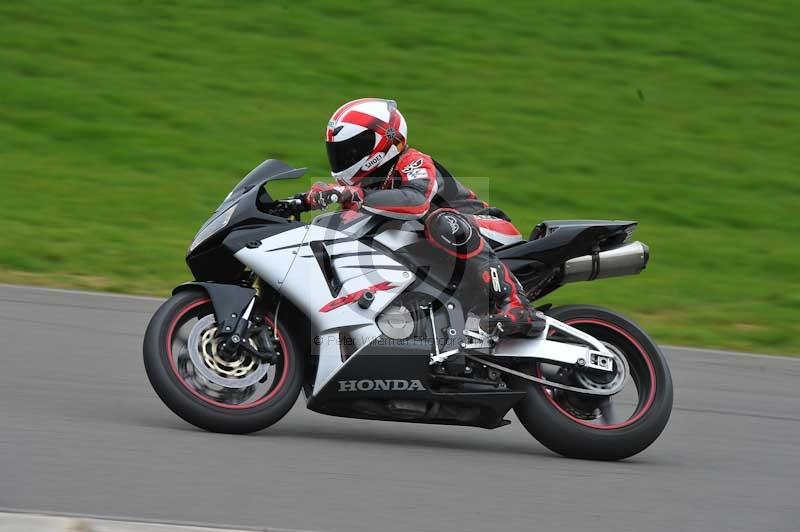 Motorcycle action photographs;anglesey circuit;anglesey trackday photographs;event digital images;eventdigitalimages;no limits trackday;oulton park circuit cheshire;peter wileman photography;trackday;trackday digital images;trackday photos;ty croes circuit wales