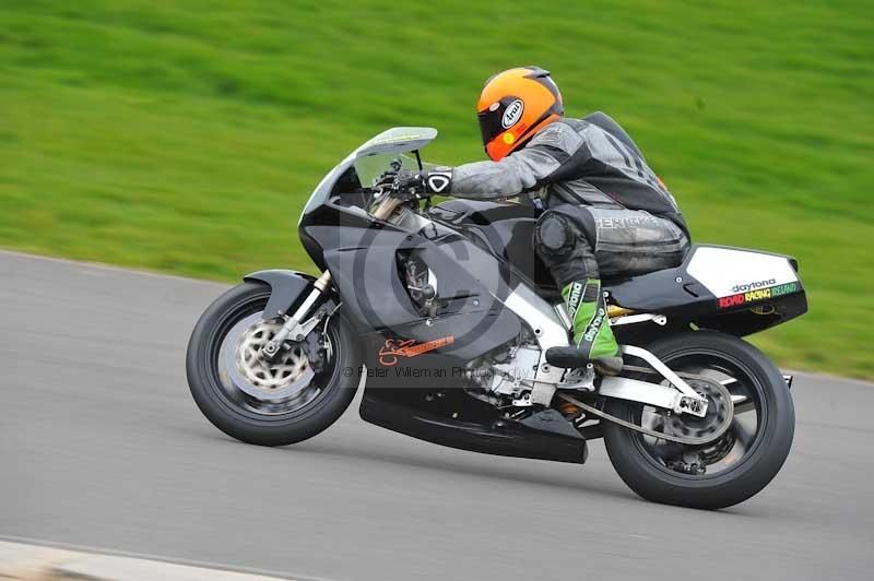 Motorcycle action photographs;anglesey circuit;anglesey trackday photographs;event digital images;eventdigitalimages;no limits trackday;oulton park circuit cheshire;peter wileman photography;trackday;trackday digital images;trackday photos;ty croes circuit wales