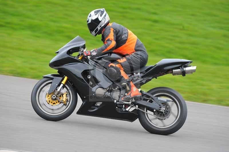 Motorcycle action photographs;anglesey circuit;anglesey trackday photographs;event digital images;eventdigitalimages;no limits trackday;oulton park circuit cheshire;peter wileman photography;trackday;trackday digital images;trackday photos;ty croes circuit wales