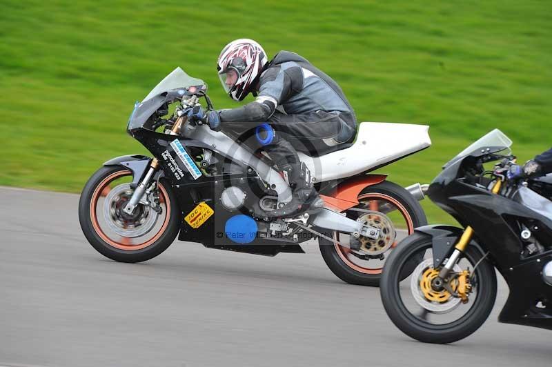 Motorcycle action photographs;anglesey circuit;anglesey trackday photographs;event digital images;eventdigitalimages;no limits trackday;oulton park circuit cheshire;peter wileman photography;trackday;trackday digital images;trackday photos;ty croes circuit wales