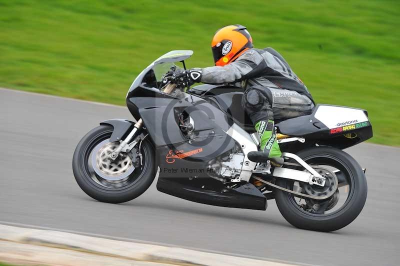 Motorcycle action photographs;anglesey circuit;anglesey trackday photographs;event digital images;eventdigitalimages;no limits trackday;oulton park circuit cheshire;peter wileman photography;trackday;trackday digital images;trackday photos;ty croes circuit wales