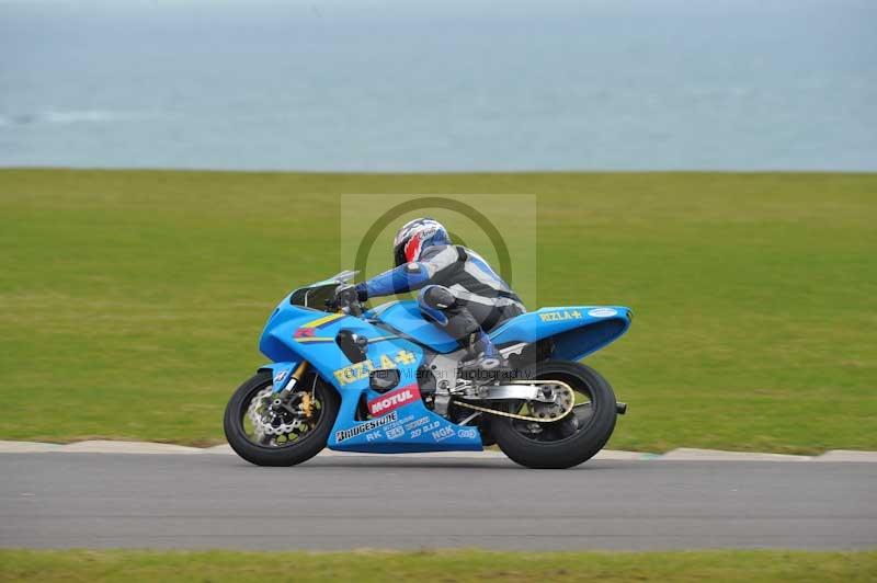 Motorcycle action photographs;anglesey circuit;anglesey trackday photographs;event digital images;eventdigitalimages;no limits trackday;oulton park circuit cheshire;peter wileman photography;trackday;trackday digital images;trackday photos;ty croes circuit wales