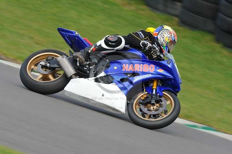 Motorcycle action photographs;anglesey circuit;anglesey trackday photographs;event digital images;eventdigitalimages;no limits trackday;oulton park circuit cheshire;peter wileman photography;trackday;trackday digital images;trackday photos;ty croes circuit wales