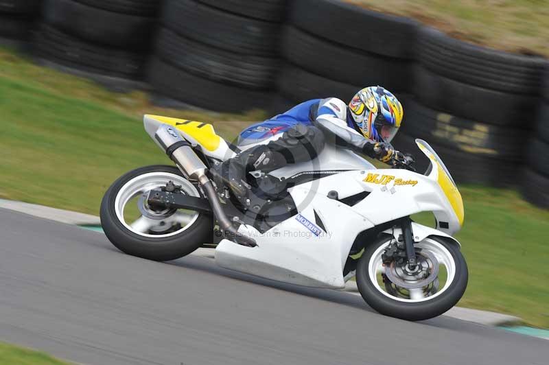 Motorcycle action photographs;anglesey circuit;anglesey trackday photographs;event digital images;eventdigitalimages;no limits trackday;oulton park circuit cheshire;peter wileman photography;trackday;trackday digital images;trackday photos;ty croes circuit wales
