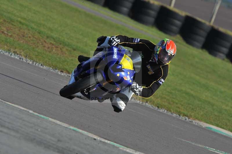 Motorcycle action photographs;anglesey circuit;anglesey trackday photographs;event digital images;eventdigitalimages;no limits trackday;oulton park circuit cheshire;peter wileman photography;trackday;trackday digital images;trackday photos;ty croes circuit wales