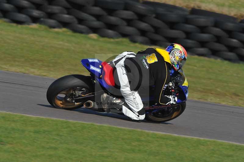 Motorcycle action photographs;anglesey circuit;anglesey trackday photographs;event digital images;eventdigitalimages;no limits trackday;oulton park circuit cheshire;peter wileman photography;trackday;trackday digital images;trackday photos;ty croes circuit wales