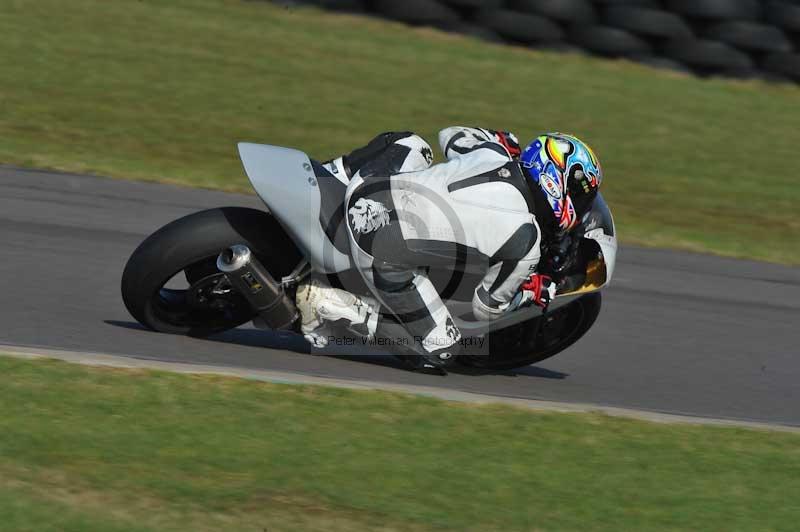 Motorcycle action photographs;anglesey circuit;anglesey trackday photographs;event digital images;eventdigitalimages;no limits trackday;oulton park circuit cheshire;peter wileman photography;trackday;trackday digital images;trackday photos;ty croes circuit wales