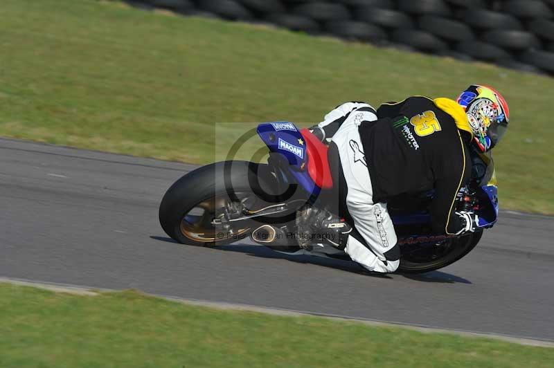 Motorcycle action photographs;anglesey circuit;anglesey trackday photographs;event digital images;eventdigitalimages;no limits trackday;oulton park circuit cheshire;peter wileman photography;trackday;trackday digital images;trackday photos;ty croes circuit wales