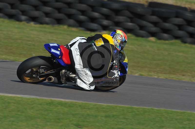 Motorcycle action photographs;anglesey circuit;anglesey trackday photographs;event digital images;eventdigitalimages;no limits trackday;oulton park circuit cheshire;peter wileman photography;trackday;trackday digital images;trackday photos;ty croes circuit wales