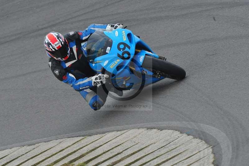 Motorcycle action photographs;anglesey circuit;anglesey trackday photographs;event digital images;eventdigitalimages;no limits trackday;oulton park circuit cheshire;peter wileman photography;trackday;trackday digital images;trackday photos;ty croes circuit wales