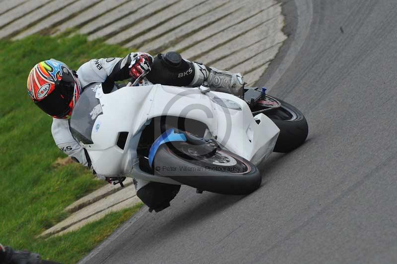 Motorcycle action photographs;anglesey circuit;anglesey trackday photographs;event digital images;eventdigitalimages;no limits trackday;oulton park circuit cheshire;peter wileman photography;trackday;trackday digital images;trackday photos;ty croes circuit wales