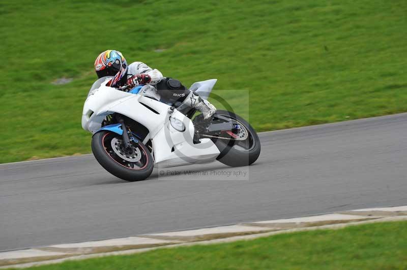 Motorcycle action photographs;anglesey circuit;anglesey trackday photographs;event digital images;eventdigitalimages;no limits trackday;oulton park circuit cheshire;peter wileman photography;trackday;trackday digital images;trackday photos;ty croes circuit wales