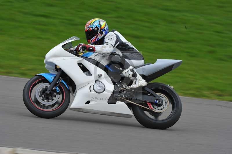 Motorcycle action photographs;anglesey circuit;anglesey trackday photographs;event digital images;eventdigitalimages;no limits trackday;oulton park circuit cheshire;peter wileman photography;trackday;trackday digital images;trackday photos;ty croes circuit wales