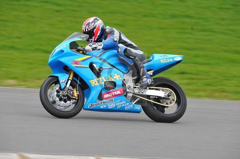 Motorcycle action photographs;anglesey circuit;anglesey trackday photographs;event digital images;eventdigitalimages;no limits trackday;oulton park circuit cheshire;peter wileman photography;trackday;trackday digital images;trackday photos;ty croes circuit wales