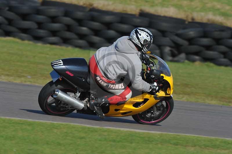 Motorcycle action photographs;anglesey circuit;anglesey trackday photographs;event digital images;eventdigitalimages;no limits trackday;oulton park circuit cheshire;peter wileman photography;trackday;trackday digital images;trackday photos;ty croes circuit wales