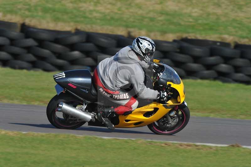 Motorcycle action photographs;anglesey circuit;anglesey trackday photographs;event digital images;eventdigitalimages;no limits trackday;oulton park circuit cheshire;peter wileman photography;trackday;trackday digital images;trackday photos;ty croes circuit wales