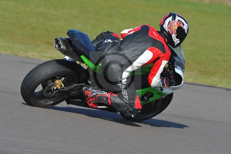 Motorcycle action photographs;anglesey circuit;anglesey trackday photographs;event digital images;eventdigitalimages;no limits trackday;oulton park circuit cheshire;peter wileman photography;trackday;trackday digital images;trackday photos;ty croes circuit wales