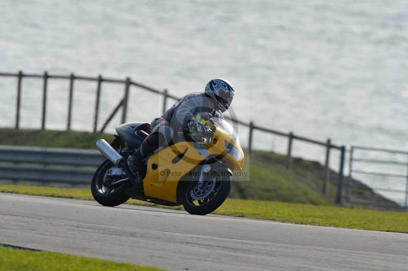 Motorcycle action photographs;anglesey circuit;anglesey trackday photographs;event digital images;eventdigitalimages;no limits trackday;oulton park circuit cheshire;peter wileman photography;trackday;trackday digital images;trackday photos;ty croes circuit wales