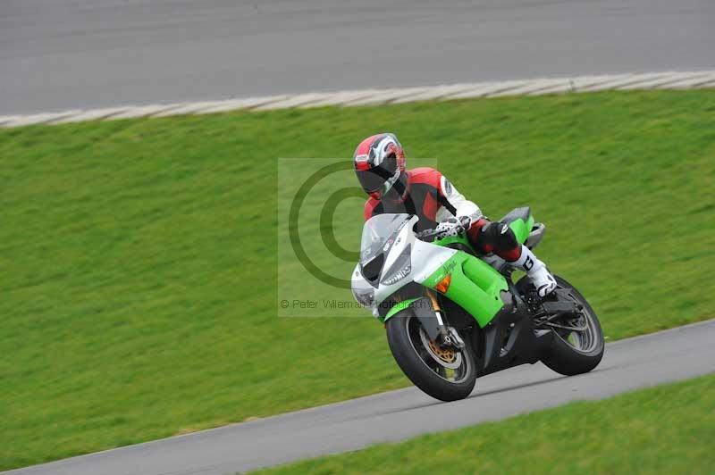Motorcycle action photographs;anglesey circuit;anglesey trackday photographs;event digital images;eventdigitalimages;no limits trackday;oulton park circuit cheshire;peter wileman photography;trackday;trackday digital images;trackday photos;ty croes circuit wales