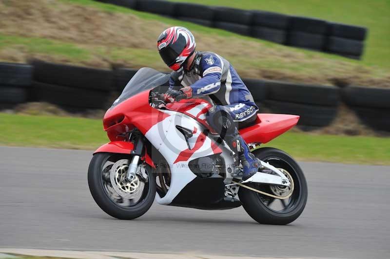 Motorcycle action photographs;anglesey circuit;anglesey trackday photographs;event digital images;eventdigitalimages;no limits trackday;oulton park circuit cheshire;peter wileman photography;trackday;trackday digital images;trackday photos;ty croes circuit wales