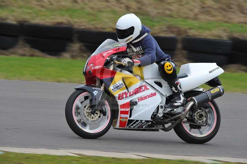Motorcycle action photographs;anglesey circuit;anglesey trackday photographs;event digital images;eventdigitalimages;no limits trackday;oulton park circuit cheshire;peter wileman photography;trackday;trackday digital images;trackday photos;ty croes circuit wales
