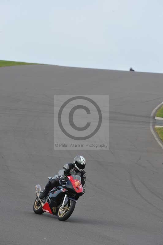 Motorcycle action photographs;anglesey circuit;anglesey trackday photographs;event digital images;eventdigitalimages;no limits trackday;oulton park circuit cheshire;peter wileman photography;trackday;trackday digital images;trackday photos;ty croes circuit wales