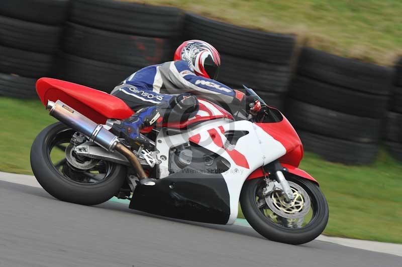 Motorcycle action photographs;anglesey circuit;anglesey trackday photographs;event digital images;eventdigitalimages;no limits trackday;oulton park circuit cheshire;peter wileman photography;trackday;trackday digital images;trackday photos;ty croes circuit wales