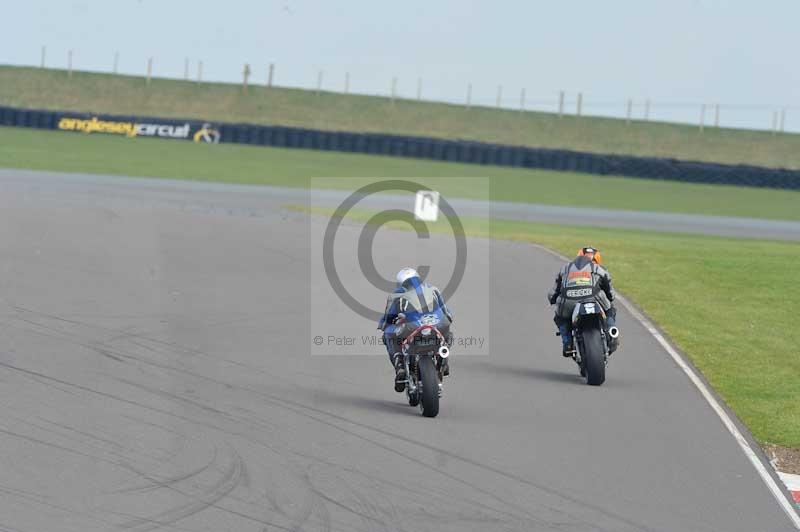 Motorcycle action photographs;anglesey circuit;anglesey trackday photographs;event digital images;eventdigitalimages;no limits trackday;oulton park circuit cheshire;peter wileman photography;trackday;trackday digital images;trackday photos;ty croes circuit wales