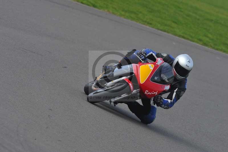 Motorcycle action photographs;anglesey circuit;anglesey trackday photographs;event digital images;eventdigitalimages;no limits trackday;oulton park circuit cheshire;peter wileman photography;trackday;trackday digital images;trackday photos;ty croes circuit wales