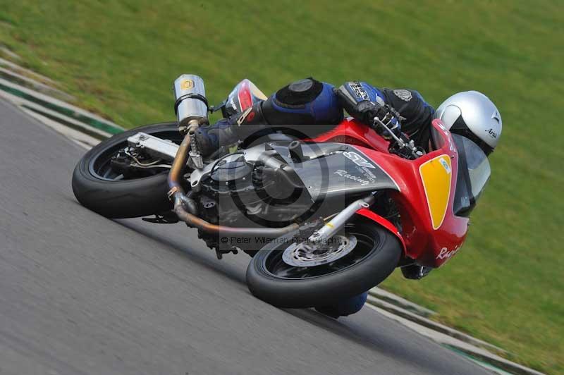 Motorcycle action photographs;anglesey circuit;anglesey trackday photographs;event digital images;eventdigitalimages;no limits trackday;oulton park circuit cheshire;peter wileman photography;trackday;trackday digital images;trackday photos;ty croes circuit wales