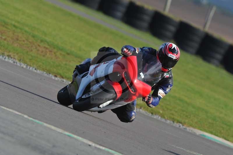 Motorcycle action photographs;anglesey circuit;anglesey trackday photographs;event digital images;eventdigitalimages;no limits trackday;oulton park circuit cheshire;peter wileman photography;trackday;trackday digital images;trackday photos;ty croes circuit wales
