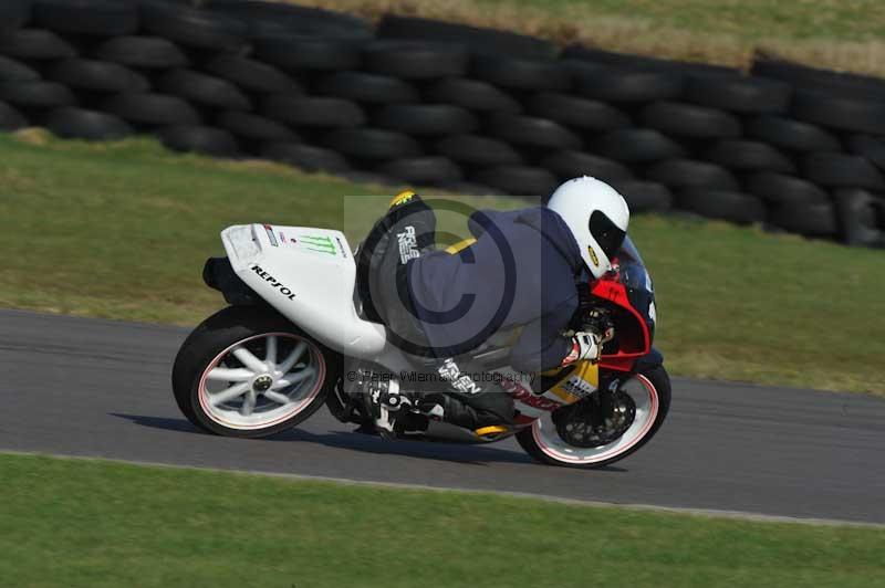 Motorcycle action photographs;anglesey circuit;anglesey trackday photographs;event digital images;eventdigitalimages;no limits trackday;oulton park circuit cheshire;peter wileman photography;trackday;trackday digital images;trackday photos;ty croes circuit wales