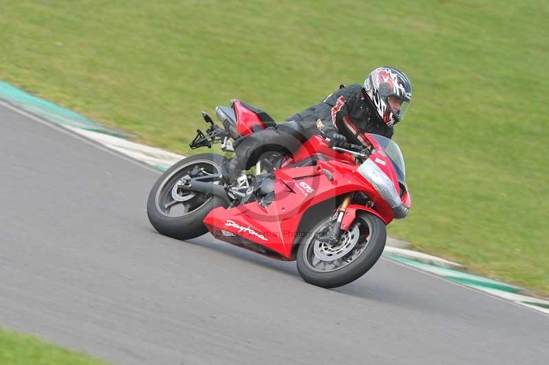 Motorcycle action photographs;anglesey circuit;anglesey trackday photographs;event digital images;eventdigitalimages;no limits trackday;oulton park circuit cheshire;peter wileman photography;trackday;trackday digital images;trackday photos;ty croes circuit wales