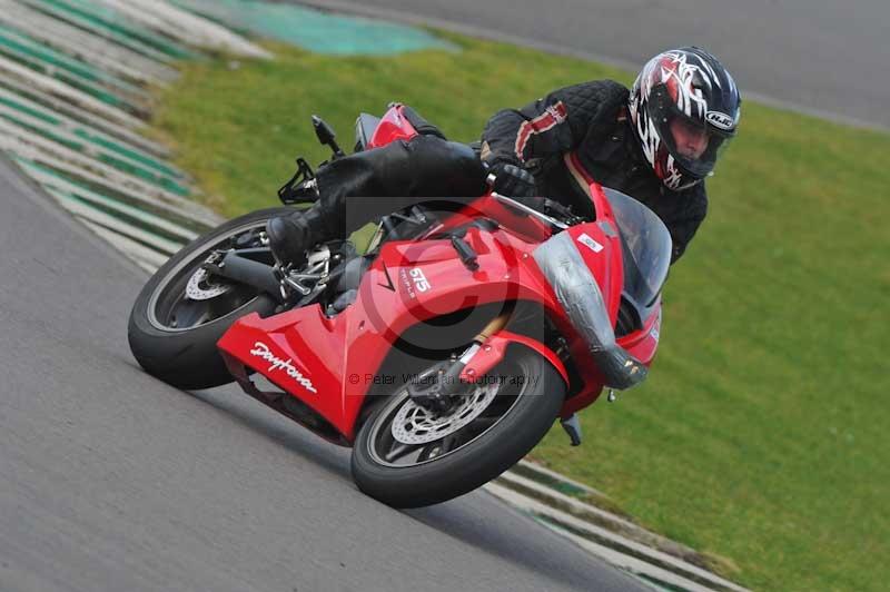 Motorcycle action photographs;anglesey circuit;anglesey trackday photographs;event digital images;eventdigitalimages;no limits trackday;oulton park circuit cheshire;peter wileman photography;trackday;trackday digital images;trackday photos;ty croes circuit wales