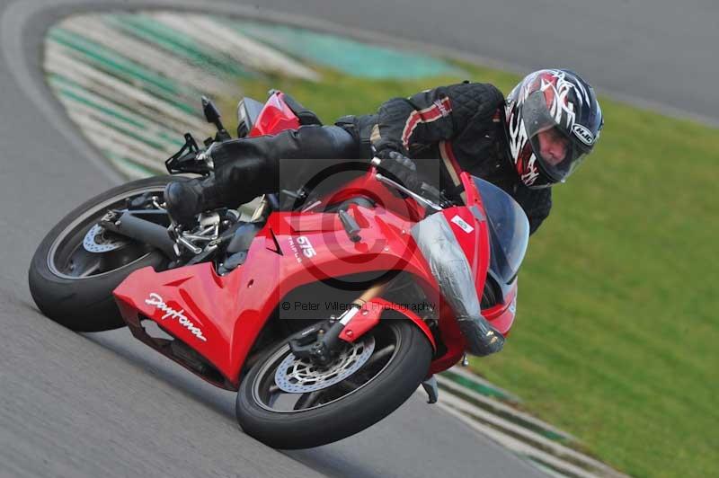 Motorcycle action photographs;anglesey circuit;anglesey trackday photographs;event digital images;eventdigitalimages;no limits trackday;oulton park circuit cheshire;peter wileman photography;trackday;trackday digital images;trackday photos;ty croes circuit wales