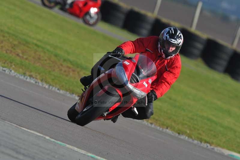 Motorcycle action photographs;anglesey circuit;anglesey trackday photographs;event digital images;eventdigitalimages;no limits trackday;oulton park circuit cheshire;peter wileman photography;trackday;trackday digital images;trackday photos;ty croes circuit wales