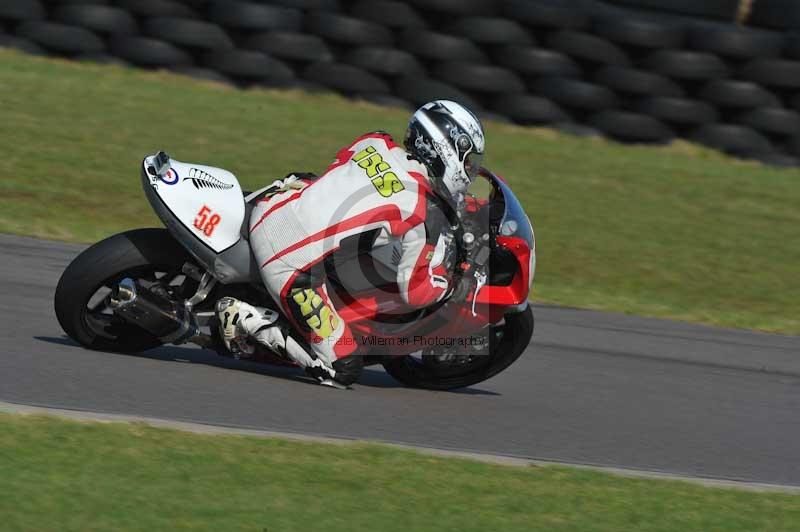 Motorcycle action photographs;anglesey circuit;anglesey trackday photographs;event digital images;eventdigitalimages;no limits trackday;oulton park circuit cheshire;peter wileman photography;trackday;trackday digital images;trackday photos;ty croes circuit wales