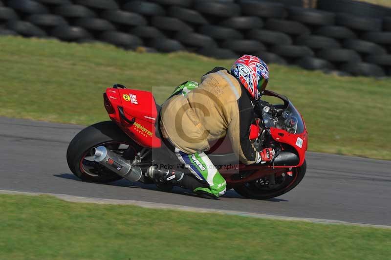Motorcycle action photographs;anglesey circuit;anglesey trackday photographs;event digital images;eventdigitalimages;no limits trackday;oulton park circuit cheshire;peter wileman photography;trackday;trackday digital images;trackday photos;ty croes circuit wales