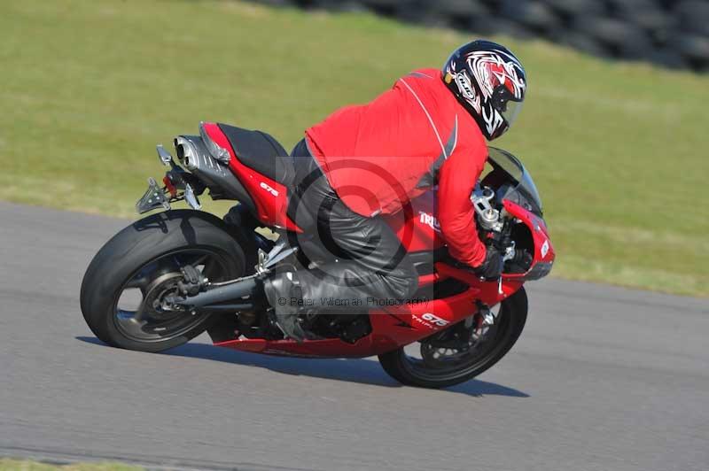 Motorcycle action photographs;anglesey circuit;anglesey trackday photographs;event digital images;eventdigitalimages;no limits trackday;oulton park circuit cheshire;peter wileman photography;trackday;trackday digital images;trackday photos;ty croes circuit wales