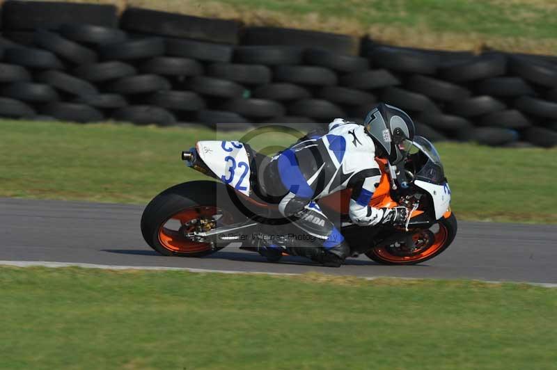Motorcycle action photographs;anglesey circuit;anglesey trackday photographs;event digital images;eventdigitalimages;no limits trackday;oulton park circuit cheshire;peter wileman photography;trackday;trackday digital images;trackday photos;ty croes circuit wales