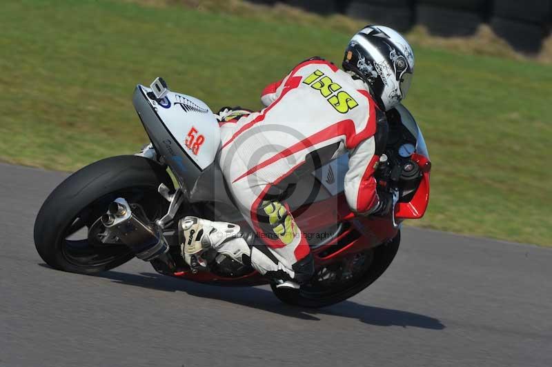 Motorcycle action photographs;anglesey circuit;anglesey trackday photographs;event digital images;eventdigitalimages;no limits trackday;oulton park circuit cheshire;peter wileman photography;trackday;trackday digital images;trackday photos;ty croes circuit wales