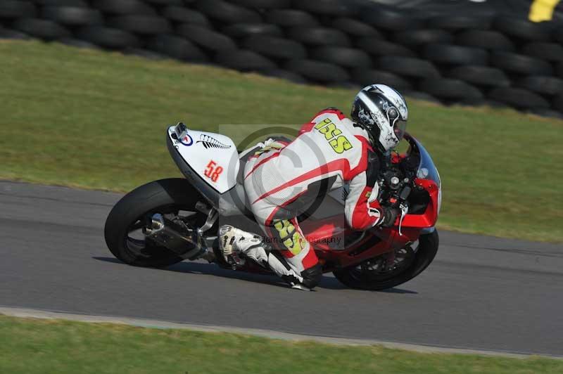 Motorcycle action photographs;anglesey circuit;anglesey trackday photographs;event digital images;eventdigitalimages;no limits trackday;oulton park circuit cheshire;peter wileman photography;trackday;trackday digital images;trackday photos;ty croes circuit wales