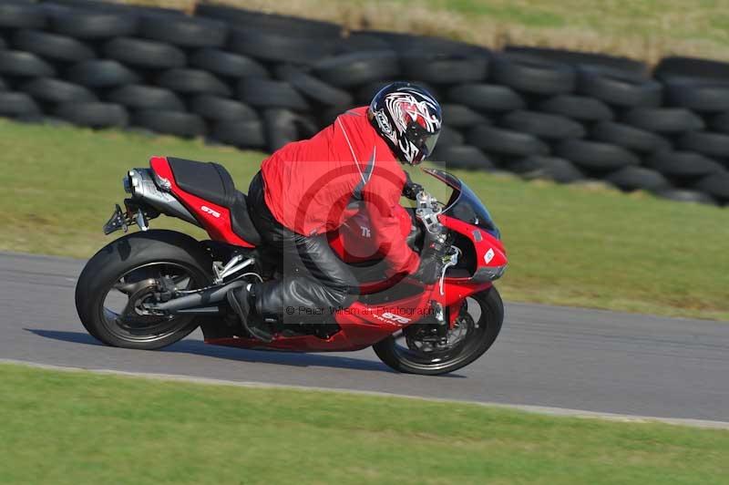 Motorcycle action photographs;anglesey circuit;anglesey trackday photographs;event digital images;eventdigitalimages;no limits trackday;oulton park circuit cheshire;peter wileman photography;trackday;trackday digital images;trackday photos;ty croes circuit wales