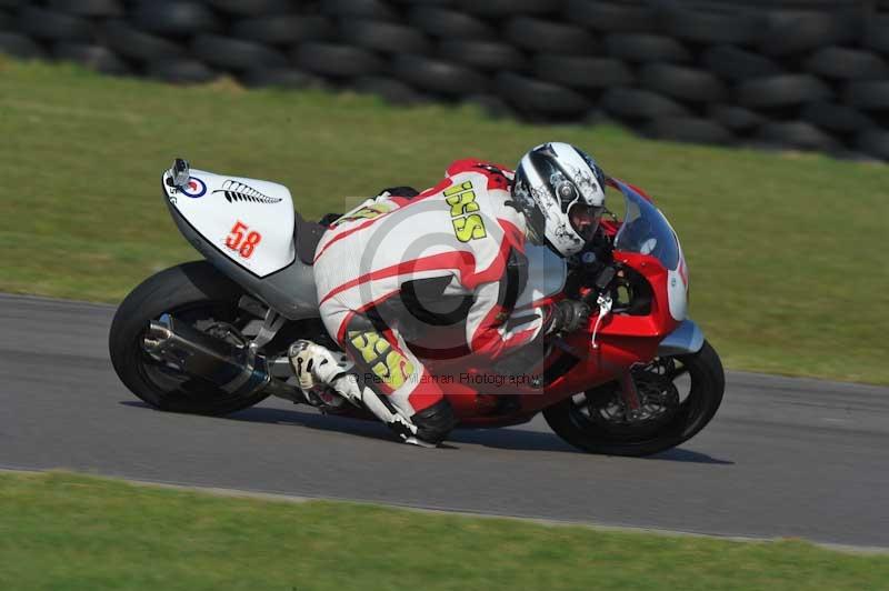 Motorcycle action photographs;anglesey circuit;anglesey trackday photographs;event digital images;eventdigitalimages;no limits trackday;oulton park circuit cheshire;peter wileman photography;trackday;trackday digital images;trackday photos;ty croes circuit wales