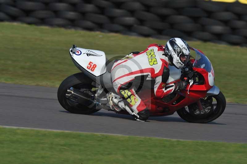 Motorcycle action photographs;anglesey circuit;anglesey trackday photographs;event digital images;eventdigitalimages;no limits trackday;oulton park circuit cheshire;peter wileman photography;trackday;trackday digital images;trackday photos;ty croes circuit wales
